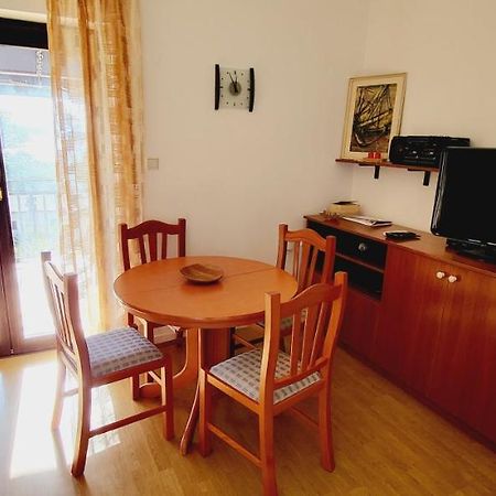 Apartments Italo By El-Pi Tours Njivice Buitenkant foto