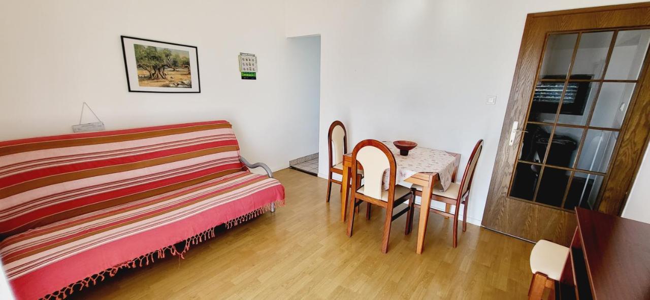 Apartments Italo By El-Pi Tours Njivice Buitenkant foto